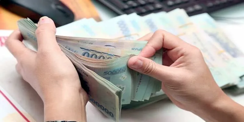 Chiêm bao mình đang đếm tiền chính là điềm báo tích cực